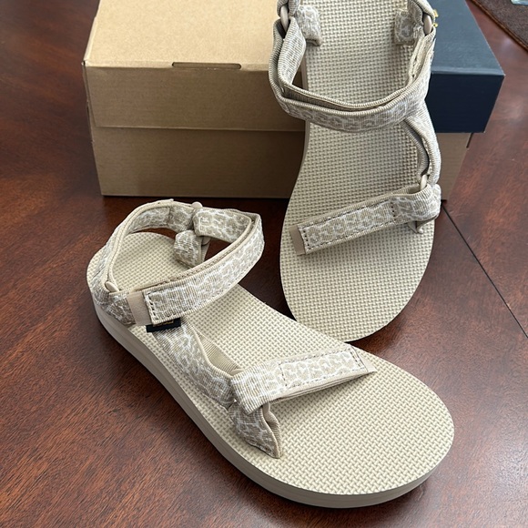teva dorinda sesame